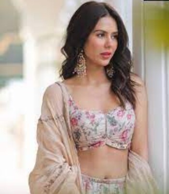 Profile picture of SONAM BAJWA